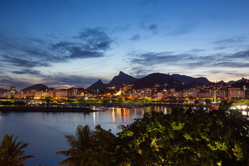 Fototapeta na wymiar Beautiful panoramic view of the city of Rio de Janeiro with corcovado at dusk.