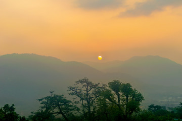 Fototapeta na wymiar sunrise over the Garhwal Himalayan Range, Mussoorie