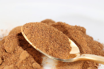 The fragrant harz is usually offered in its resin form and can be smoked excellent.