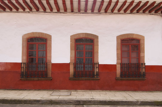 ventanales antiguos  coloniales P&agrave;tzcuaro Michoac&agrave;n