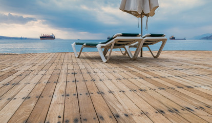 Obraz premium Central public beach in Eilat - famous tourist resort and recreation city in Israel 