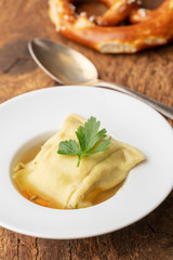 schwäbische Maultaschen in der Brühe