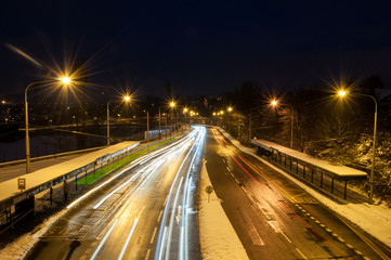 Fototapeta na wymiar traffic in city at night