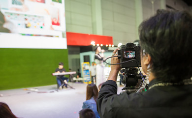 camera show viewfinder image catch motion in interview or broadcast wedding ceremony, catch...