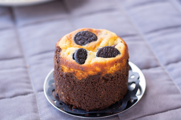 Chocolate cookie muffin with cookies
