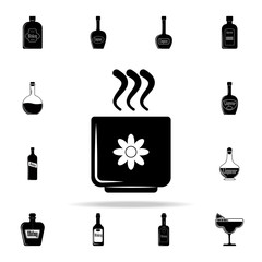 Fototapeta premium green tea in a cup icon. Drink icons universal set for web and mobile