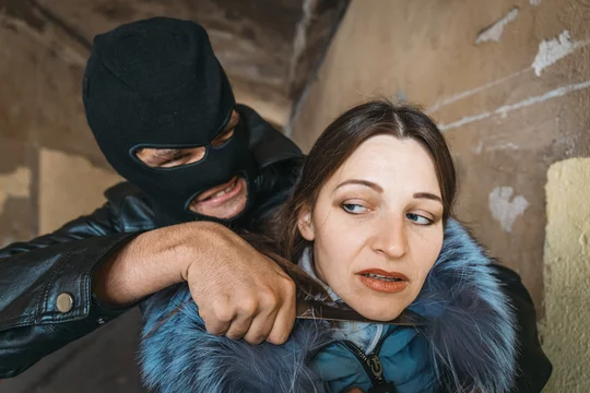 تفسير حلم الذبح بالسكين في الرقبة