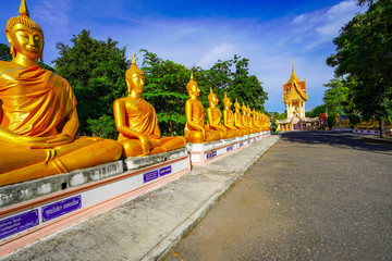 Fototapeta na wymiar buddha statue in thailand