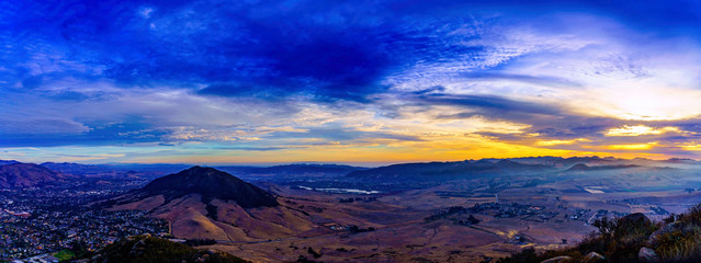 Fototapeta na wymiar Blue Sunset over San Luis Obispo and Mountains, CA
