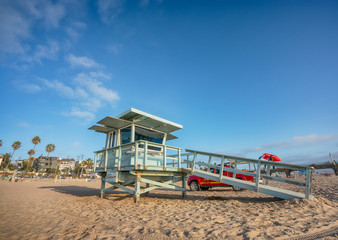 Fototapeta na wymiar Life guards post on the beach in Manhattan beach, California
