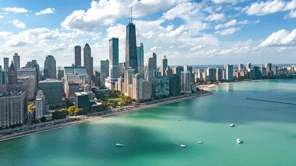 Papier Peint photo autocollant Chicago Vue aérienne de drone d& 39 horizon de Chicago d& 39 en haut, lac Michigan et paysage urbain de gratte-ciel du centre-ville de Chicago, Illinois, États-Unis