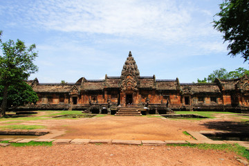Naklejka premium khao Phanom Rung castle,Prasat Hin Phanom Rung is a Khmer temple complex set on the rim of an extinct volcano at 402 metres in Buriram Province in the Isan region of Thailand.