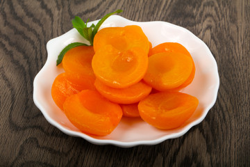 Canned apricots