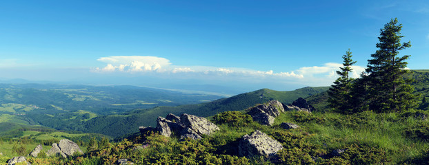 Fototapeta na wymiar Panorama Vitosha Mountain Bulgaria. Picturesque view