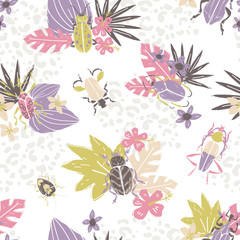 Vector doodle seamless pattern with big decorative tropic bugs a