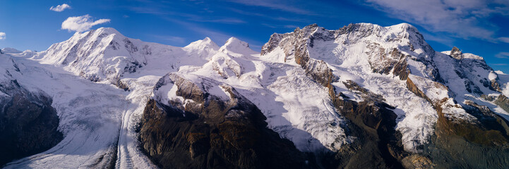 Fototapeta na wymiar Panoramic view of the Alps from Gornergrat Lookout
