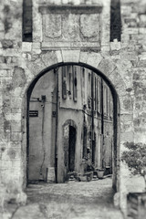 Porte fortifiée d'Aups