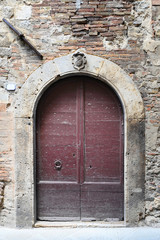 Fototapeta na wymiar Vintage wooden italian door