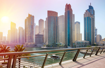 Obraz premium Widok ogólny Dubai Marina. Linia panoramy miasta.