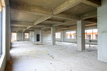 unfinished concrete cast-in-situ hall