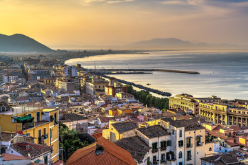 Panorama di Salerno all'alba