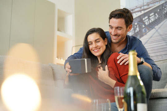 Jpg Inlove รูปภาพInlove – เลือกดูภาพถ่ายสต็อก เวกเตอร์ และวิดีโอ12,204 | Adobe Stock