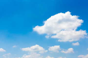 Obraz na płótnie Canvas Blue sky with fluffy of clouds