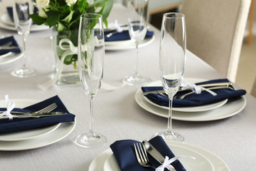 Festive table setting for Christmas dinner