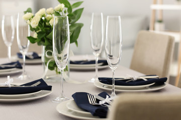 Festive table setting for Christmas dinner