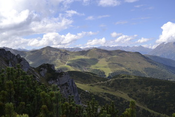 Fototapeta na wymiar Mountain panorama in Tirol in summer