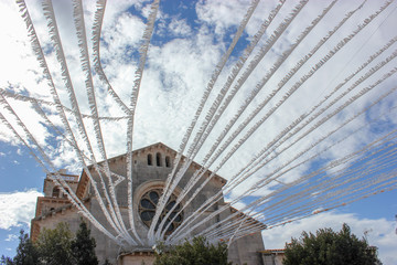 Kirche mit F&auml;hnchen