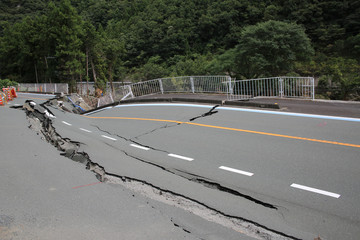 災害：道路崩壊