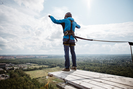 rope jumping, rope jumping is an extreme sport for everyone. Bungee jumping.