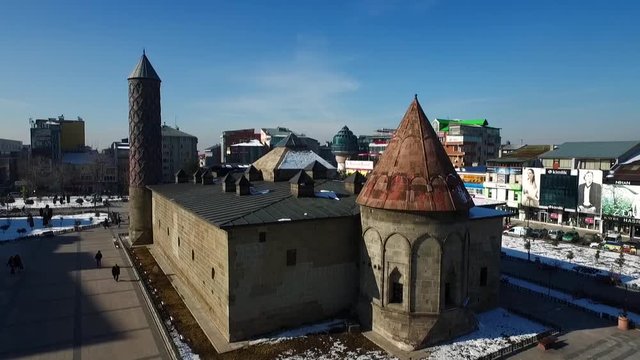 Konaklı and Kandilli ski centers in Erzurum; It serves winter tourism with ice halls and jumping towers.