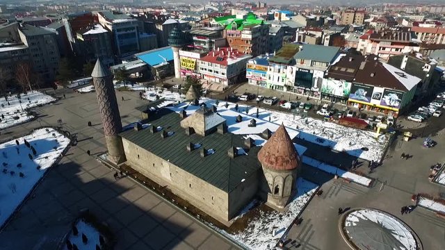 Konaklı and Kandilli ski centers in Erzurum; It serves winter tourism with ice halls and jumping towers.