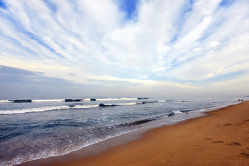 Fototapeta na wymiar Beautiful sky and ocean shore