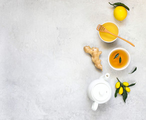 Hot drink for colds and flu. Tea with lemon, honey and ginger.