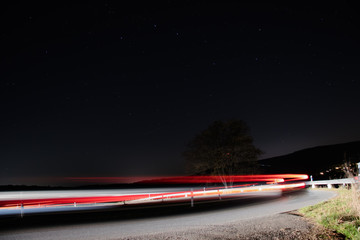 Straße bei Nacht