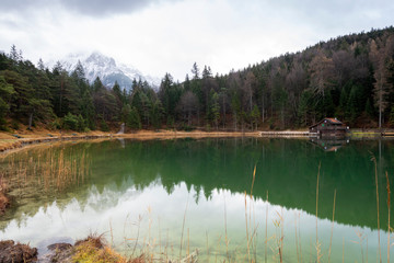 Fototapeta premium Bergsee in Bayern