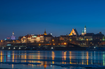 Obraz na płótnie Canvas Warsaw, Poland. Views of capital of Poland et evening over Vistula river prom Praga side of the river.