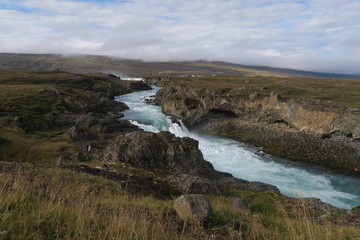 Fototapeta na wymiar Island Wasserfall