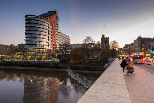 Europe, UK, England, London, Putney Embankment