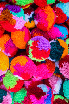 Color full yarn at the market in Thailand © likit