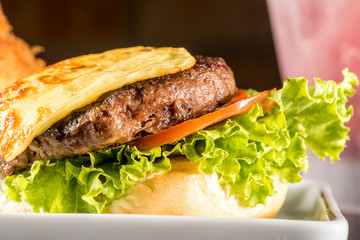 Sanduiche Delicioso Hamburguer Caseiro