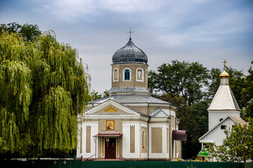 Fototapeta na wymiar old Ukrainian Orthodox church