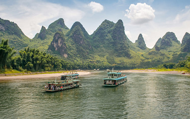 Cruise in the river Li between Guilin and Yangshuo. China.