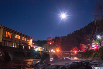 夜の長湯温泉ガニ湯
