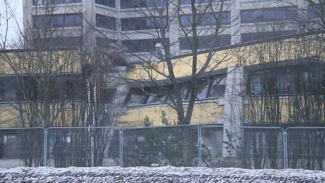 Falling wall
