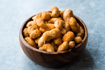 Spicy Cashew with Sauce of Taco Spice in Wooden Bowl.