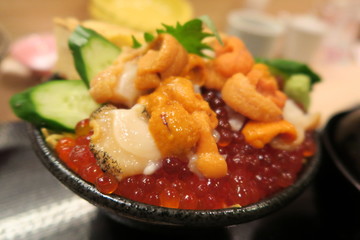 大盛り海鮮丼